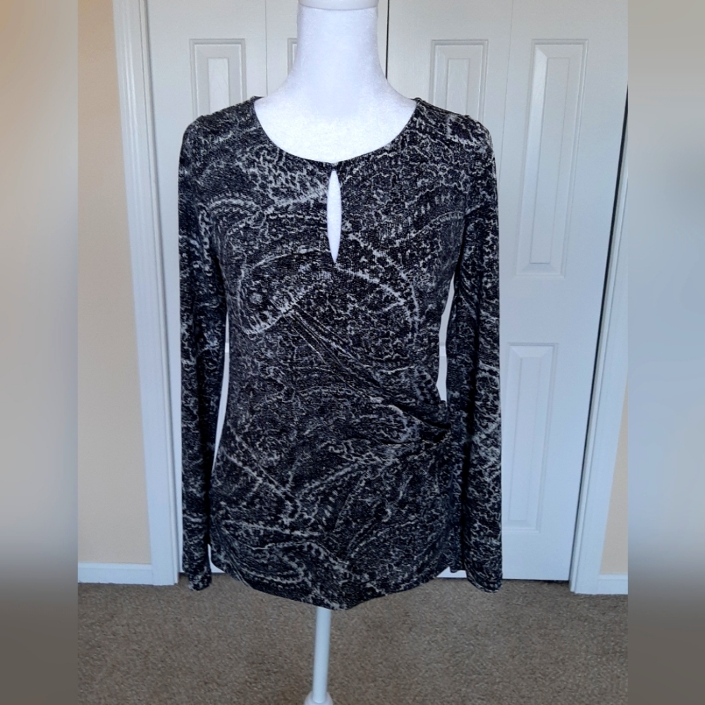ANN TAYLOR - Rich black and white top for women - Size:  S
